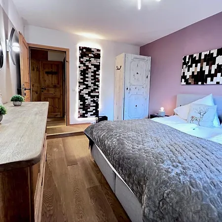 Belle Kitz By Belle Daire Kitzbühel